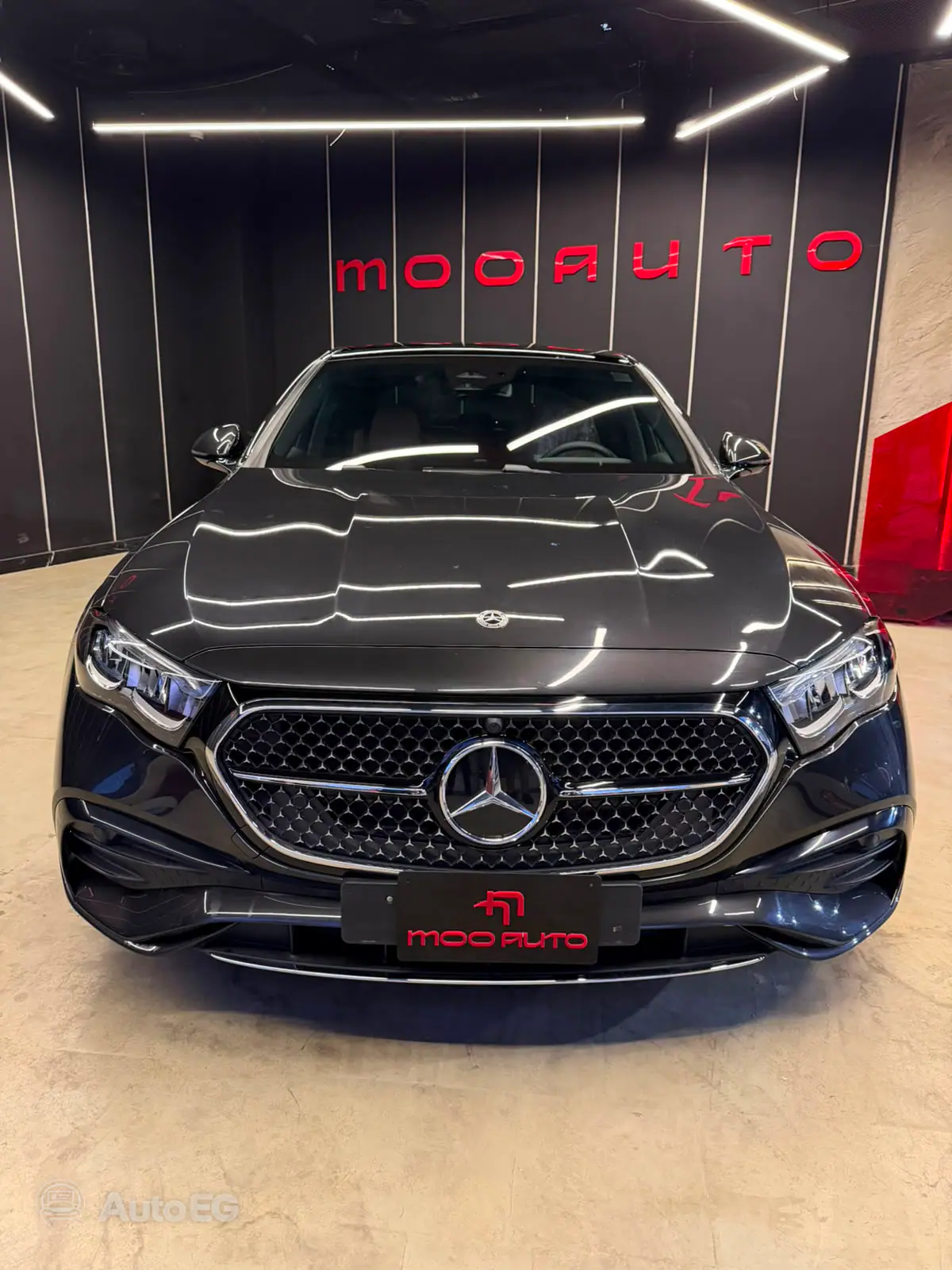 Mercedes-Benz E200 كسر زيرو – الصورة 2 من 14