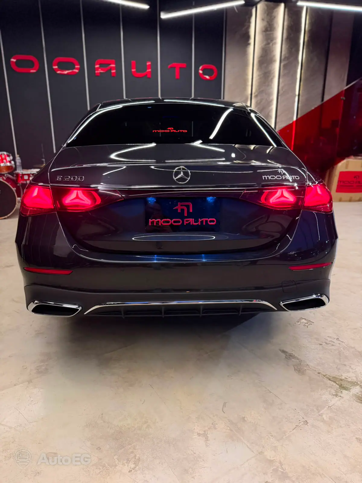 Mercedes-Benz E200 كسر زيرو – الصورة 5 من 14