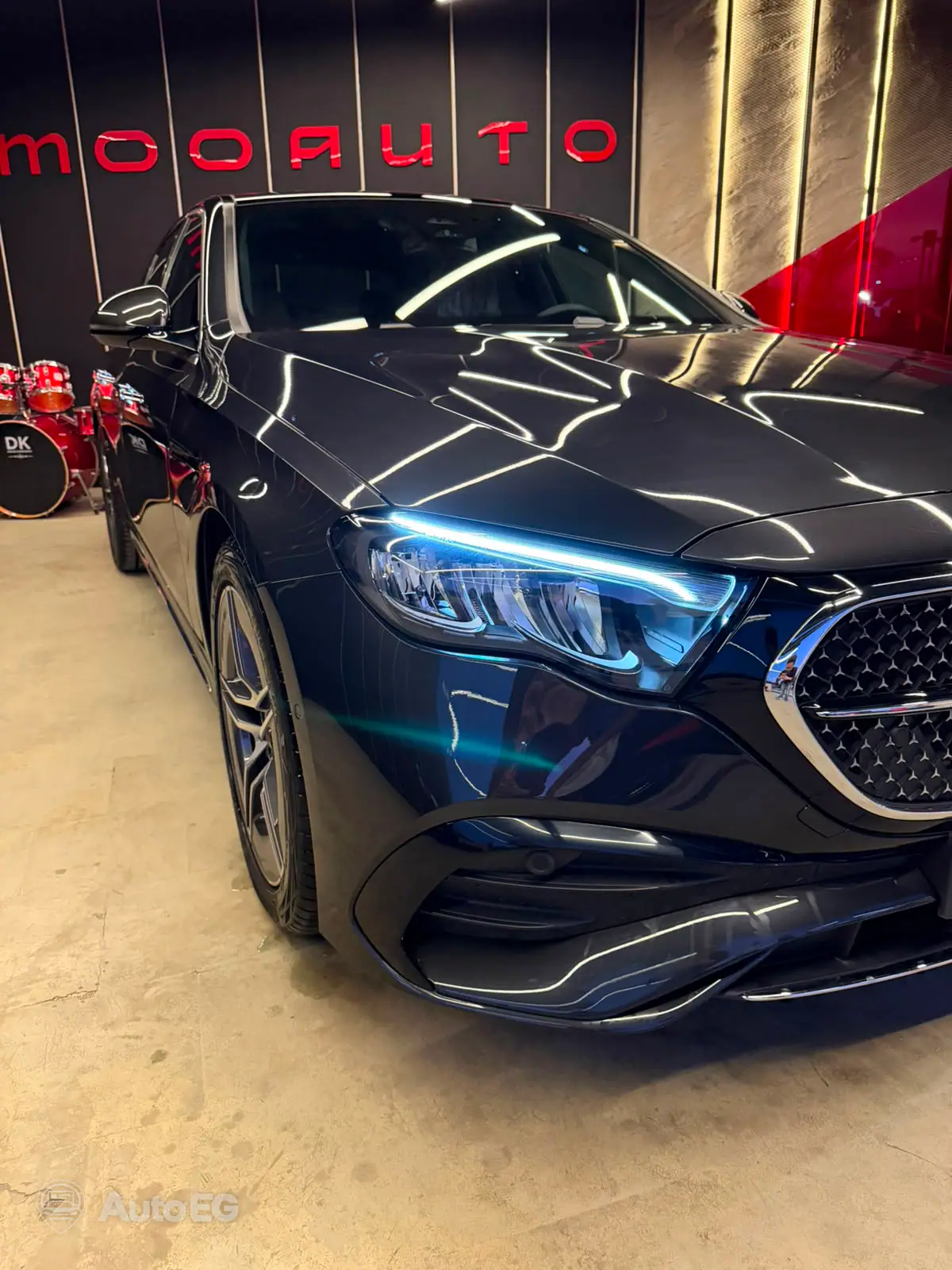 Mercedes-Benz E200 كسر زيرو – الصورة 4 من 14