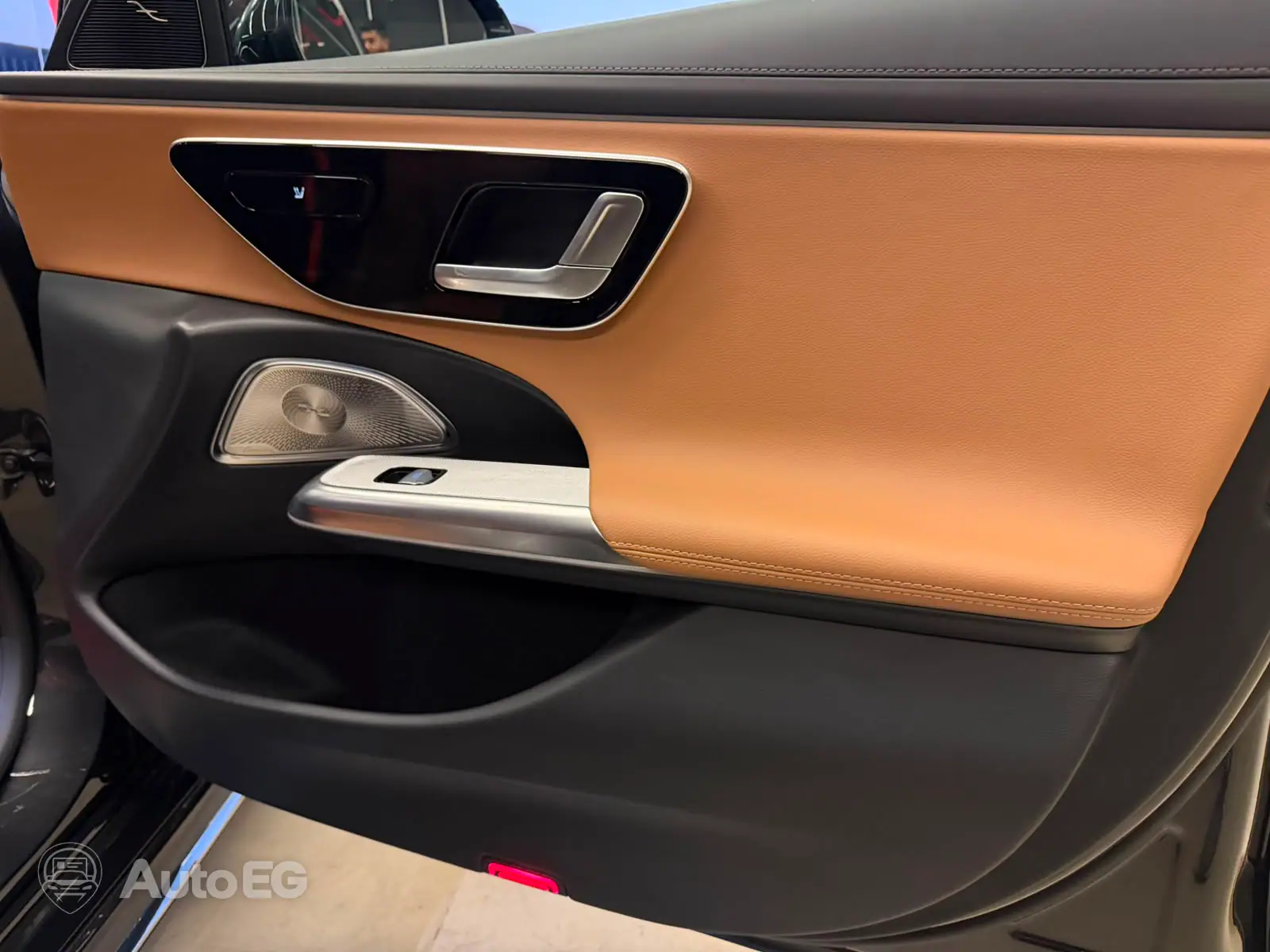 Mercedes-Benz E200 كسر زيرو – الصورة 13 من 14